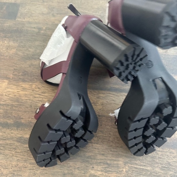 Charles David Studded Platform Sandal - Picture 3 of 7